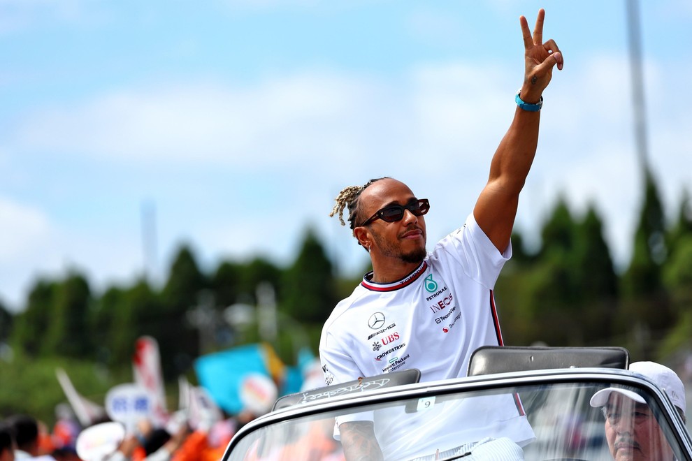Naprodaj bo eden najbolj posebnih Mercedesov Lewisa Hamiltona! (FOTO)