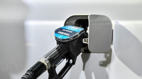Trošarine navzgor, kaj pa cene goriva?