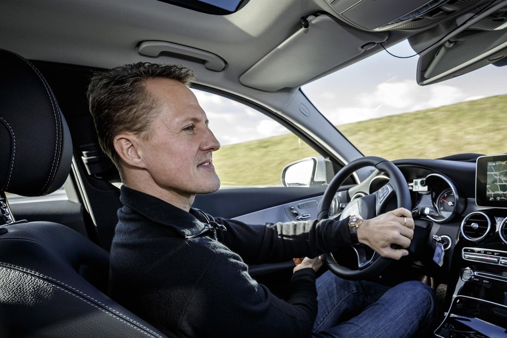 <p>Pri razvoju četrte generacije razreda C je na področju vozniške dinamike sodeloval tudi Michael Schumacher.</p>