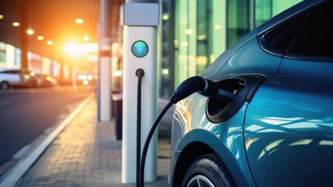 Polnjenje električnega avtomobila