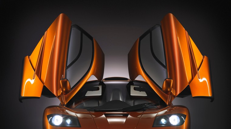 Kaj menite, koliko stane menjava vetrobranskega stekla na McLarnu F1? (foto: McLaren)