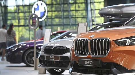 Prodaja novih avtomobilov v EU strmo raste. Kaj pa v Sloveniji?