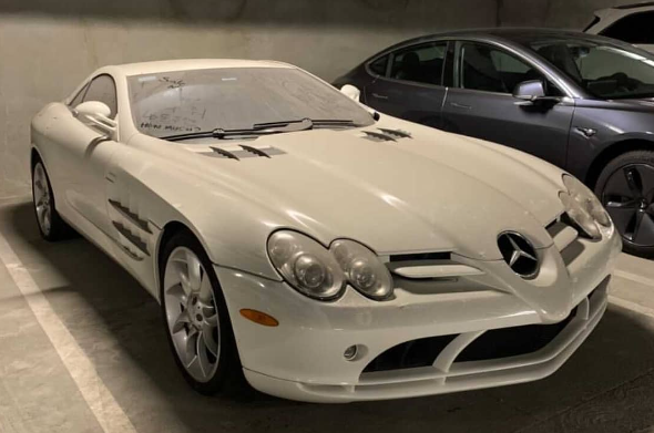 Mercedes-Benz SLR McLaren: 290.129 € Mercedes-Benz SLR McLaren je visoko zmogljivi grand tourer, ki ga je izdelal Mercedes-Benz v sodelovanju …