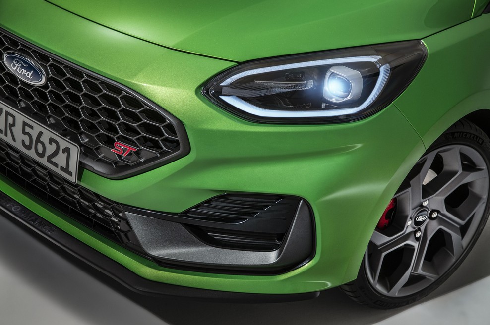 Nenadejano partnerstvo bi znalo obuditi legendaren avto, pod katerim je Ford pred leti potegnil črto (foto: Ford)