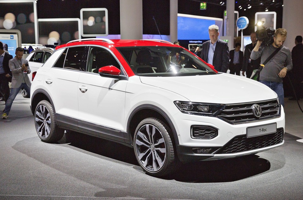 Volkswagen T-Roc Na samem vrhu lestvice sta se znašla še dva Volkswagna, prvi je T-Roc. Kompaktni SUV sodi med najbolj …