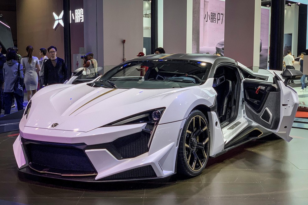 Lykan Hypersport (2013) Tako kot Koenigsegg CCX-R je tudi Lykan Hypersport eden izmed najbolj redkih avtomobilov v franšizi. Izdelanih naj …