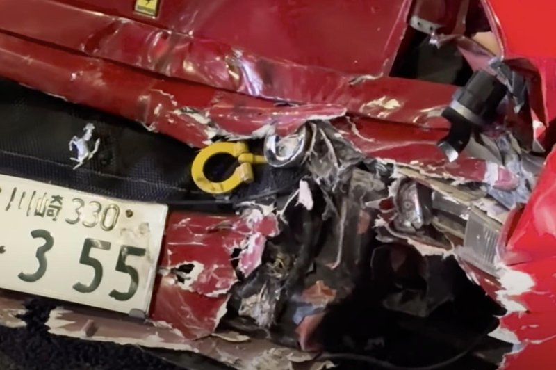 Težave bogatašev: ko karamboliraš svojega Ferrarija, a to še zdaleč ni najdražji udeleženec v nesreči (foto: YouTube)