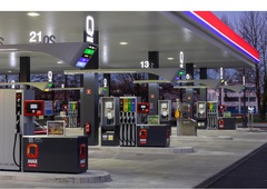 Pri Petrolu so si premislili - zaprtja servisov ne bo