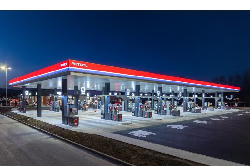 Dva pomembna bencinska servisa sta od danes naprej spet odprta. To so glavne novosti (foto: Petrol)