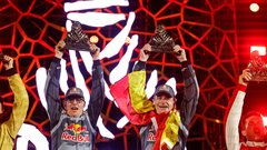 Carlos Sainz (desno), Lucas Cruz sta suvereno zmagala na Dakarju. In zadnjič za ekipo Audija.