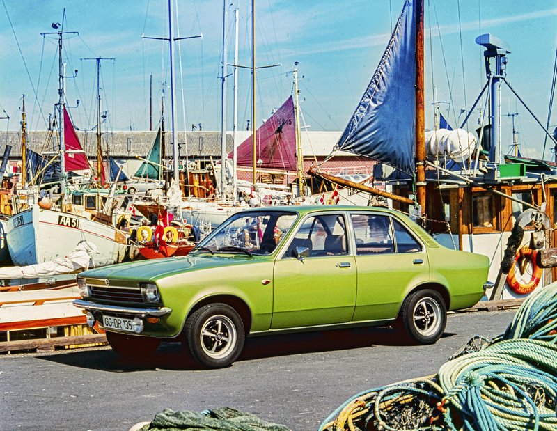 Opel Kadett C je znamka prodajala do pozne jeseni leta 1979.