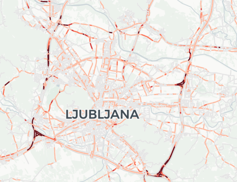 Temnejša kot je rdeča barva na zemljevidu, več prekrškov je zaznala aplikacija. V primeru Ljubljane se jasno vidi, kje so kritična mesta.