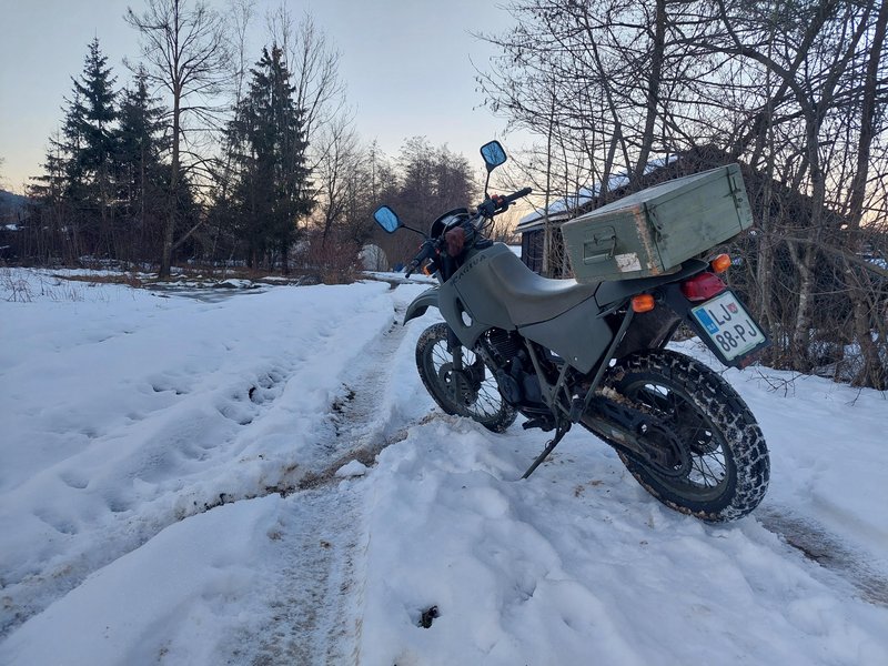 Motocikel in zima. Kako se voziti v snegu in mrazu?