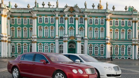 Ruskih bogatašev ne zanima vojna, raje kupujejo prestižne avtomobile