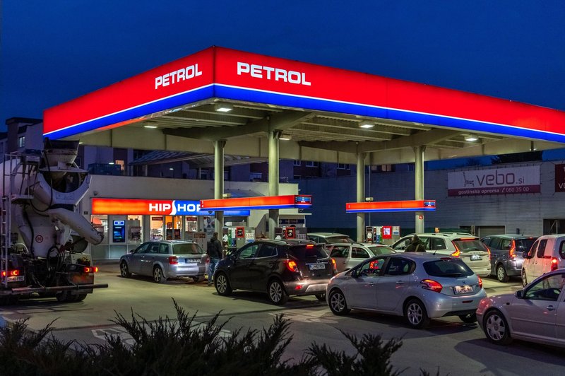 Pogonska goriva prvič po sredini januarja cenejša! (foto: Profimedia)