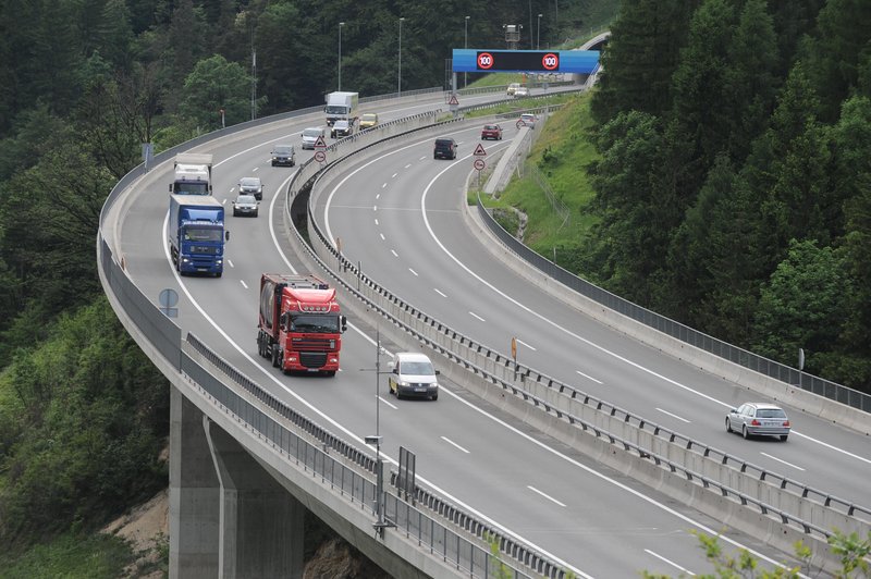 Začenjajo se jesenske počitnice, zapira se avtocesta! Je to recept za zastoje? (foto: Bor Slana/BoBo)