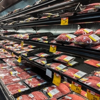 Slovenci ga obožujejo, a gre za eno najslabših vrst mesa: polno je holesterola in soli, škoduje srcu ter redi