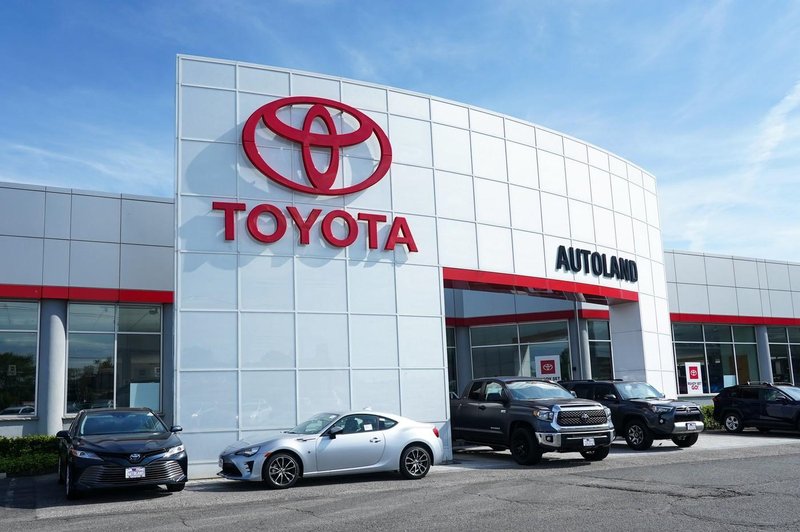 Toyota ob nakupu tega avtomobila ponuja za skoraj 37.000 evrov ugodnosti. Kje je trik? (foto: Profimedia)