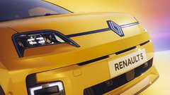 Novi Renault 5 postaja resničnost! Tu so fotografije notranjosti, znana pa je tudi okvirna cena