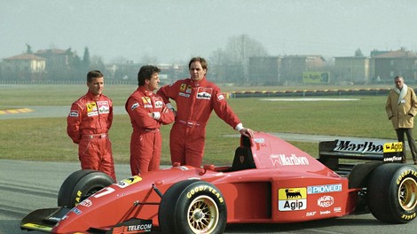 Pred 29 leti so tej legendi formule 1 ukradli Ferrarija, ki so ga zdaj našli v Veliki Britaniji. Njegova pot pa je dobesedno svetovna!