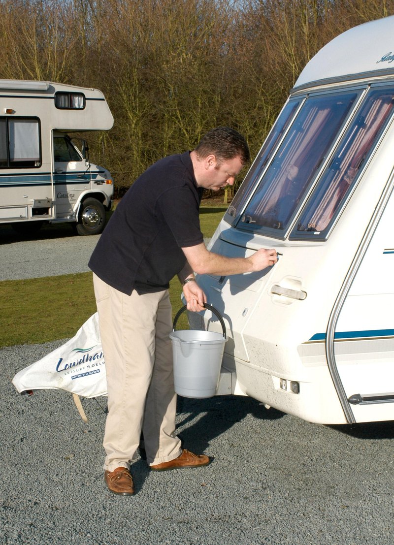 Dopust z avtodomom se lahko hitro sprevrže v tragedijo – preverite najbolj nevarna pasti