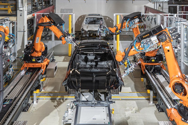 Za nekatere težave, za druge priložnost. Kam odhajajo presežni delavci nemške avtomobilske industrije? (foto: BMW)