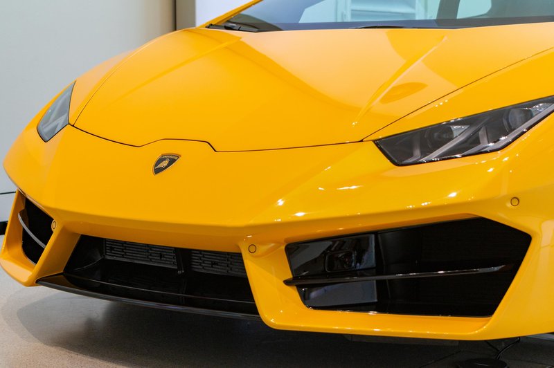 Lamborghini Huracan STO kot darilo za 18. rojstni dan?! Ta 'oče' se je pošteno izprsil… (foto: Profimedia)