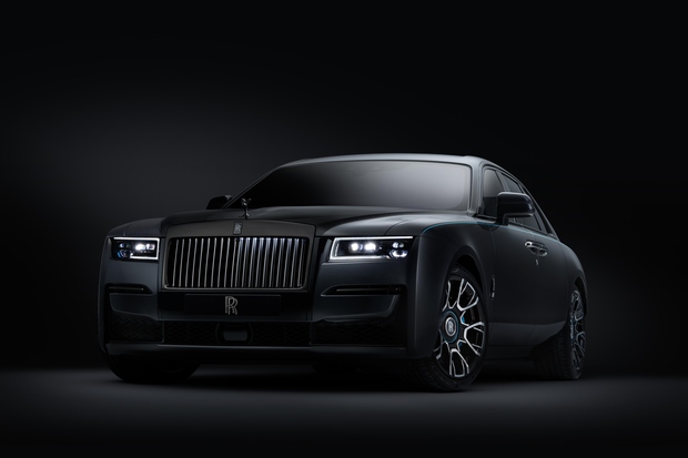 4. Rolls-Royce Ghost Black Badge (499.990 evrov) Podobno, kot njegovi »terenski« bratranci, tudi omenjeni Ghost še ni na zalogi. Black …