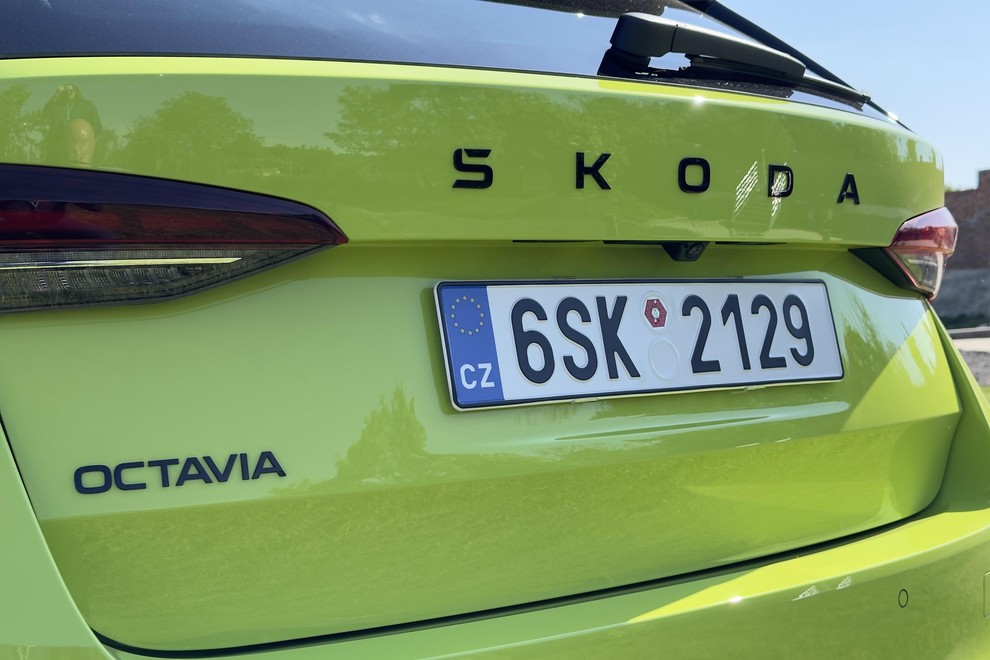 Vozili smo: Škoda Octavia - Vse kar povprečna družina potrebuje? No, še malo več ...