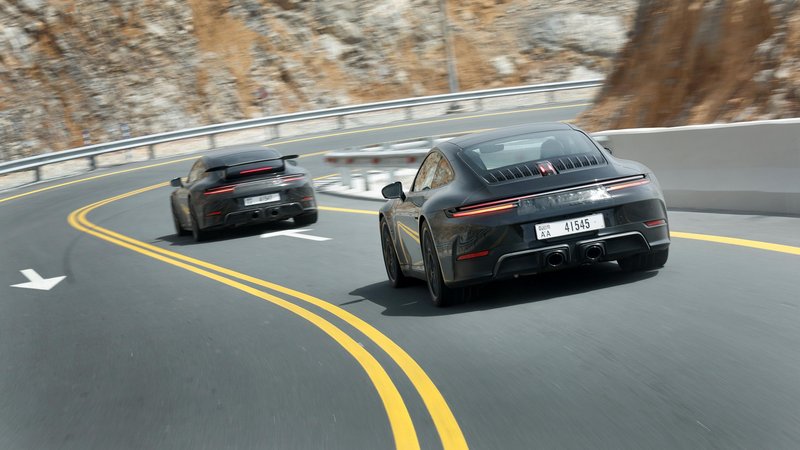 Znano je, kdaj bo Porsche 911 dobil električno pomoč. Ta podatek pa bi lahko prepričal tudi skeptike ...