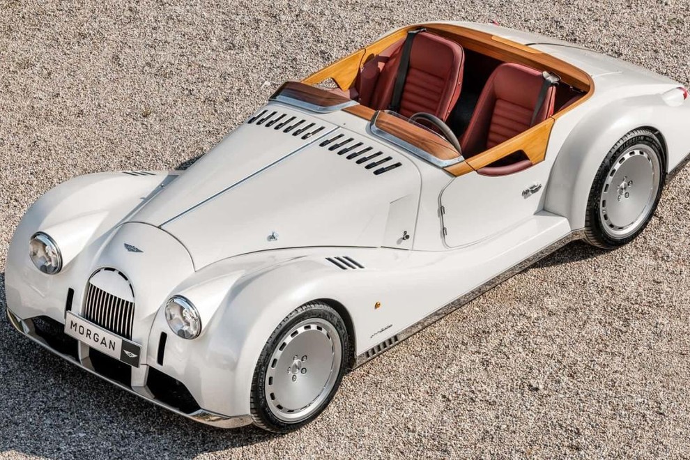 To je retro model izpod 'rok' Pininfarine, ki je bil razprodan v hipu, njegova cena pa…