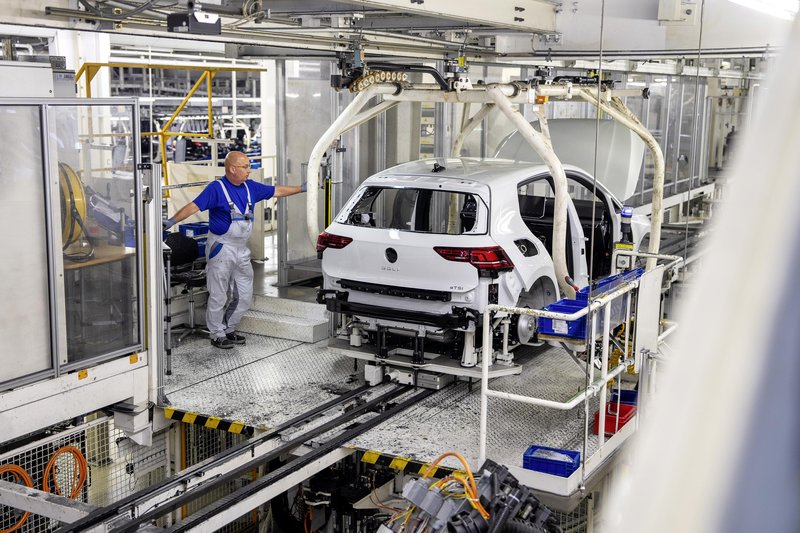 Volkswagen je v velikih težavah. Ta poteza bi lahko pošteno pretresla nemško, avtomobilsko industrijo