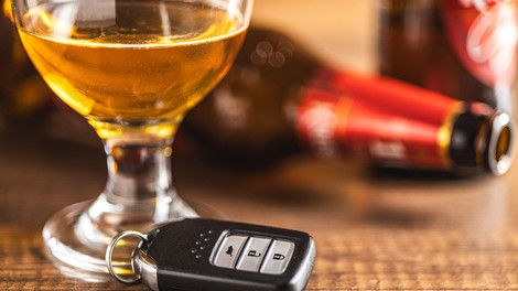 Ta evropska država se na prav poseben način bori proti vožnji pod vplivom alkohola: vinjenim voznikom zaplenijo avtomobile in jih pošljejo za pomoč Ukrajini