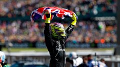Silverstone postregel z napeto dirko in kopico rekordov