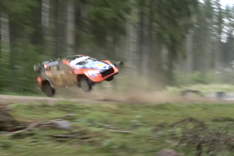 Estonski voznik je domačo reli dirko zaključil s spektakularno nesrečo (VIDEO) (foto: Youtube - Eedusport)