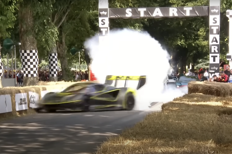 Lotusov dirkalnik v Goodwoodu ni prišel niti do prvega ovinka (VIDEO) (foto: Youtube-Little T)