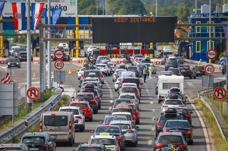 Prometni zastoji poleti na hrvaških avtocestah