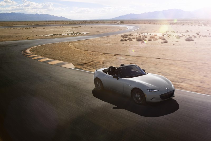 Mazda MX-5 kabriolet Avto Magazin