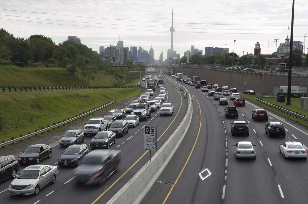 To je prometni znak, ki ga pri nas (še) ne poznamo. A v tujini vas neupoštevanje lahko stane kar nekaj evrov ... (foto: Profimedia)