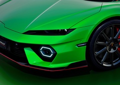 Oblikoval je Porscheje in Lamborghinije, zdaj pa so ga k sebi zvabili Kitajci. To so avtomobili, ki bodo prihajali izpod njegovih rok