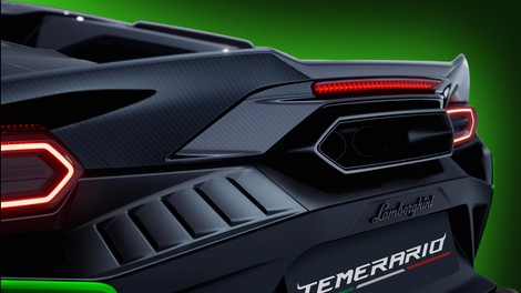 Lamborghini ima rešitev za ohranitev klasičnih motorjev, ki jo že prakticira. Prihodnost bo, očitno, še naprej "bencinska"