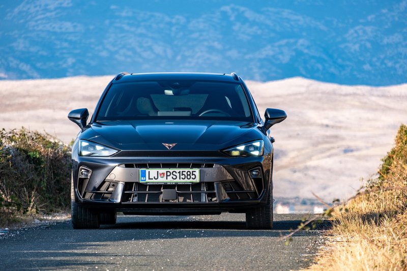 Test: Cupra Leon Sportstourer 1,5 eTSI DSG - Malo tistega, malo tega