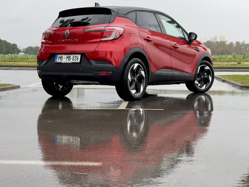 Novo pri nas: Prenovljeni Renault Captur – nov obraz, preverjen koncept