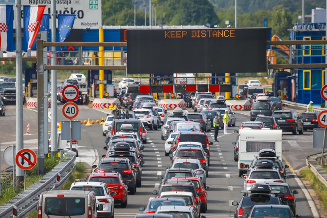 Hrvaška promet gneča cestnine cestninske postaje