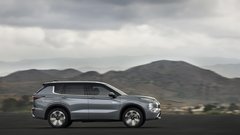 Mitsubishi se vrača med žive – novi Outlander prihaja tudi k nam!