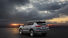 Mitsubishi se vrača med žive – novi Outlander prihaja tudi k nam!