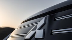 Mitsubishi se vrača med žive – novi Outlander prihaja tudi k nam!