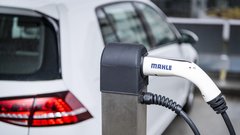 Elektrifikacija terja službe, to podjetje bo v Sloveniji ukinilo več kot 600 delovnih mest
