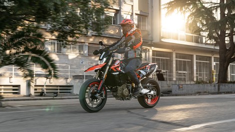 Test: Ducati Hypermotard 698 Mono - Šepetati konjem