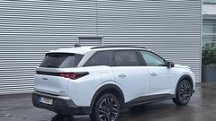 NOVO V SLOVENIJI: Peugeot 5008 – družinski levji kralj